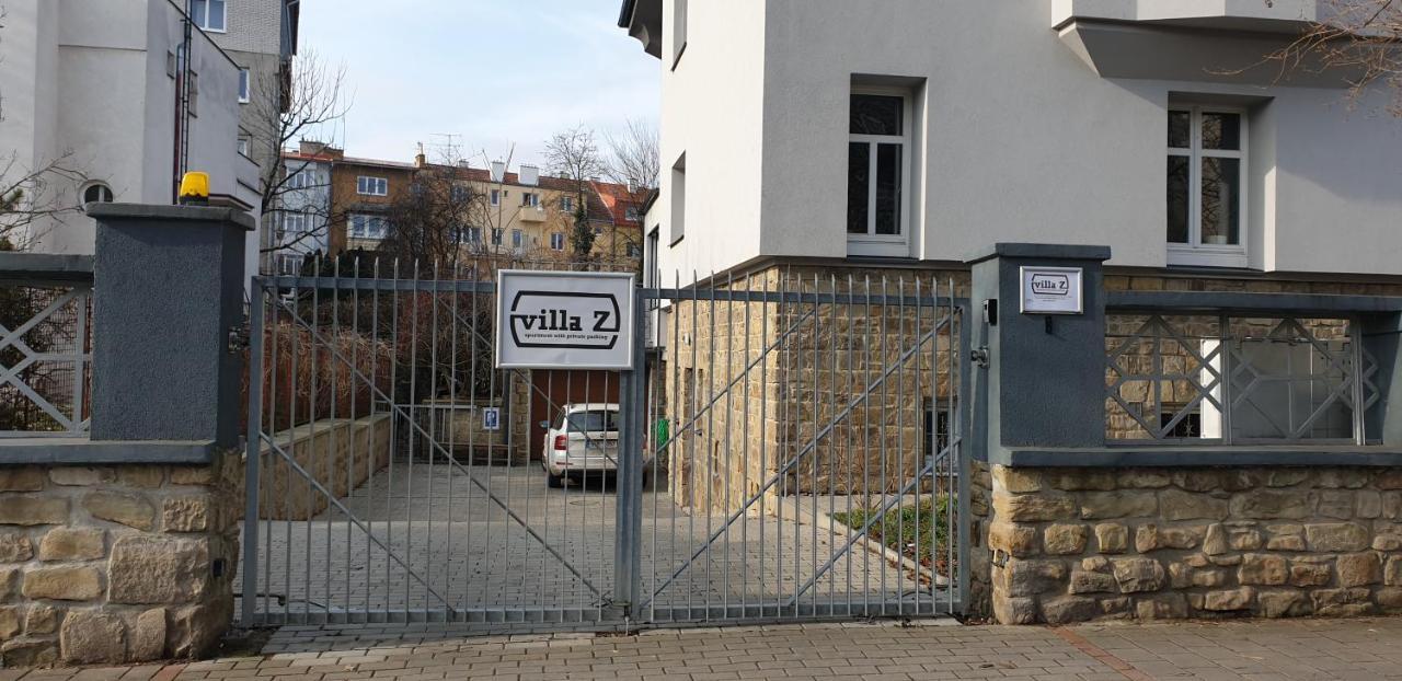 Z - With Private Parking