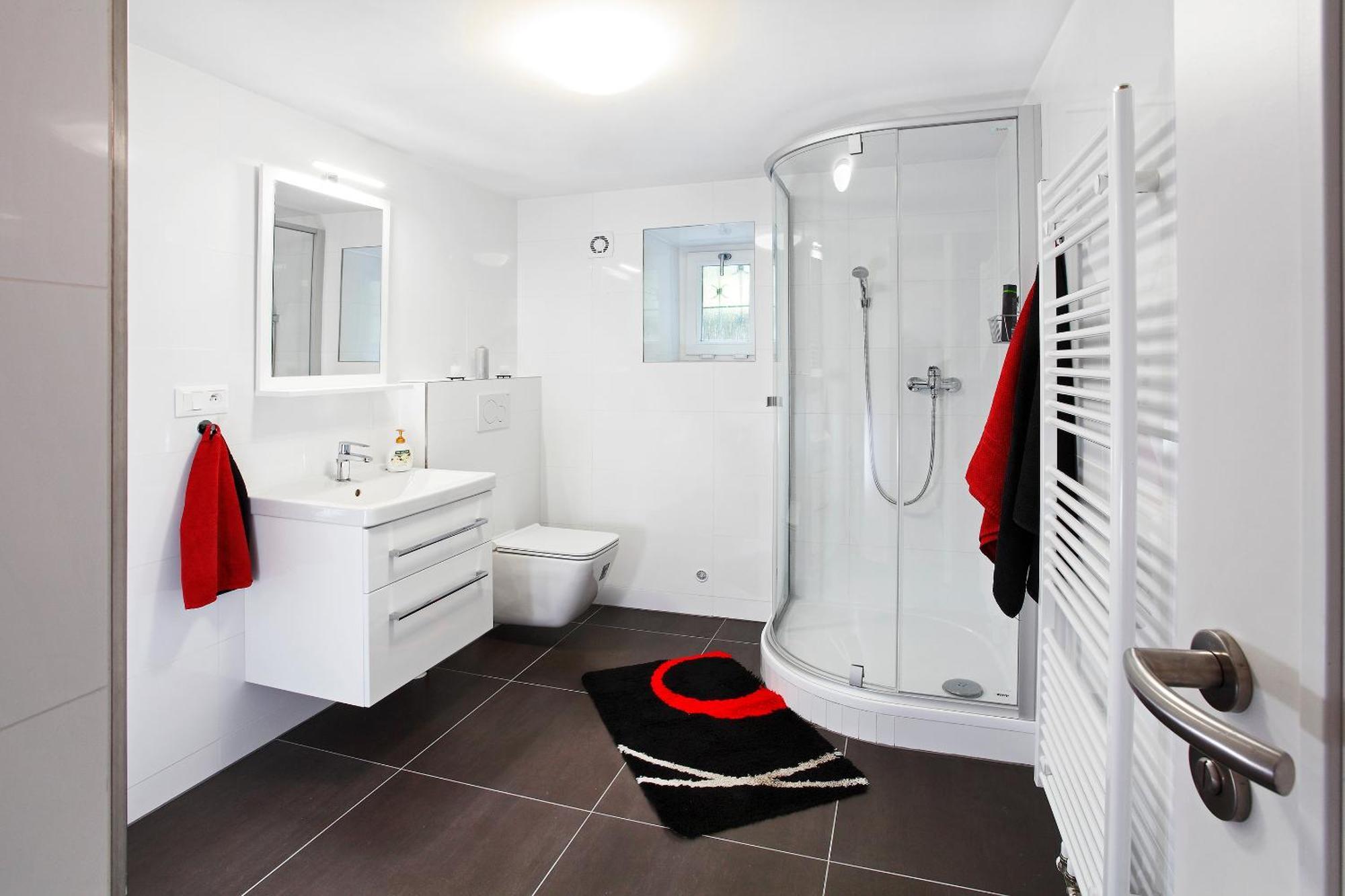 Apartment Z - With Private Parking *